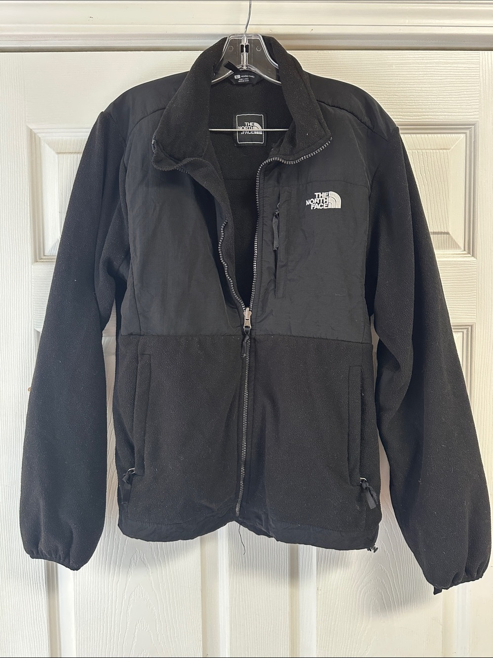 The North Face Black Men's Lightweight Fleece Jacket
